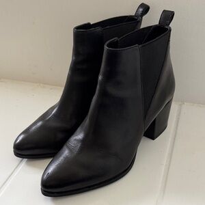 Steve Madden Sleek Black Leather Block Heel Boots Size 7